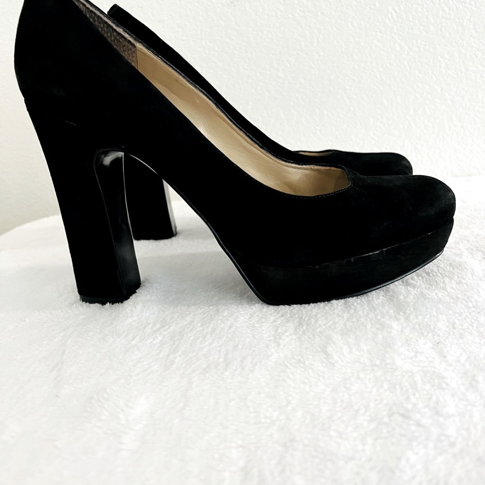 Black suede platform pumps - Picture 3 of 6